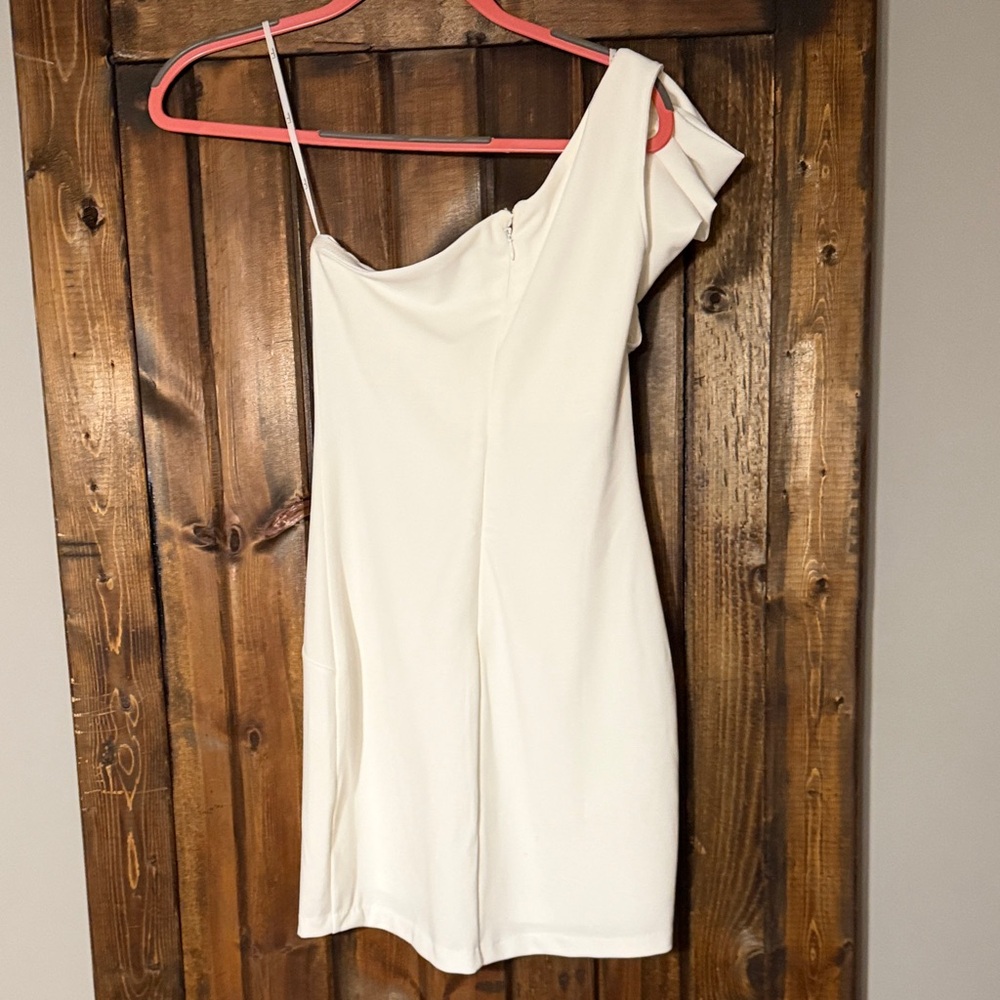 One-Shoulder White Ruffle Cocktail Dress - Picture 4 of 4